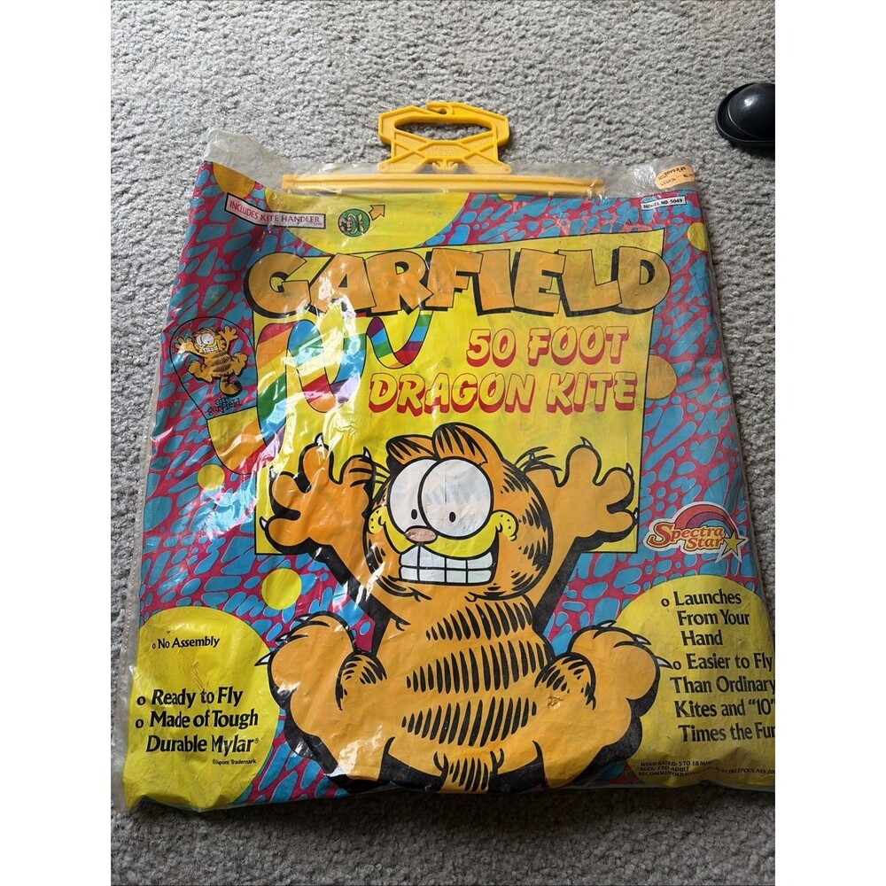 Vintage Spectra Star Garfield Sragon Rainbow Kite 50 Ft NEW